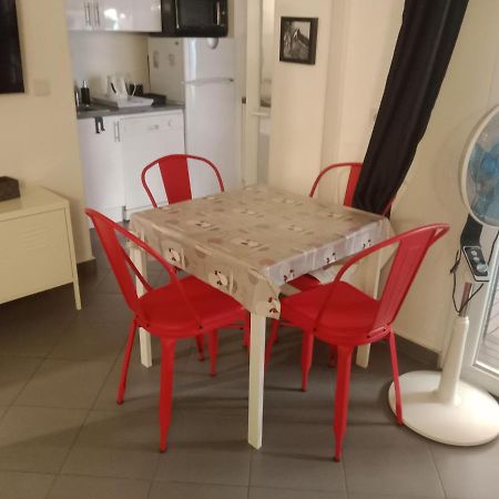 Апартаменты Studio Centre Avec Terrasse Ментона Экстерьер фото