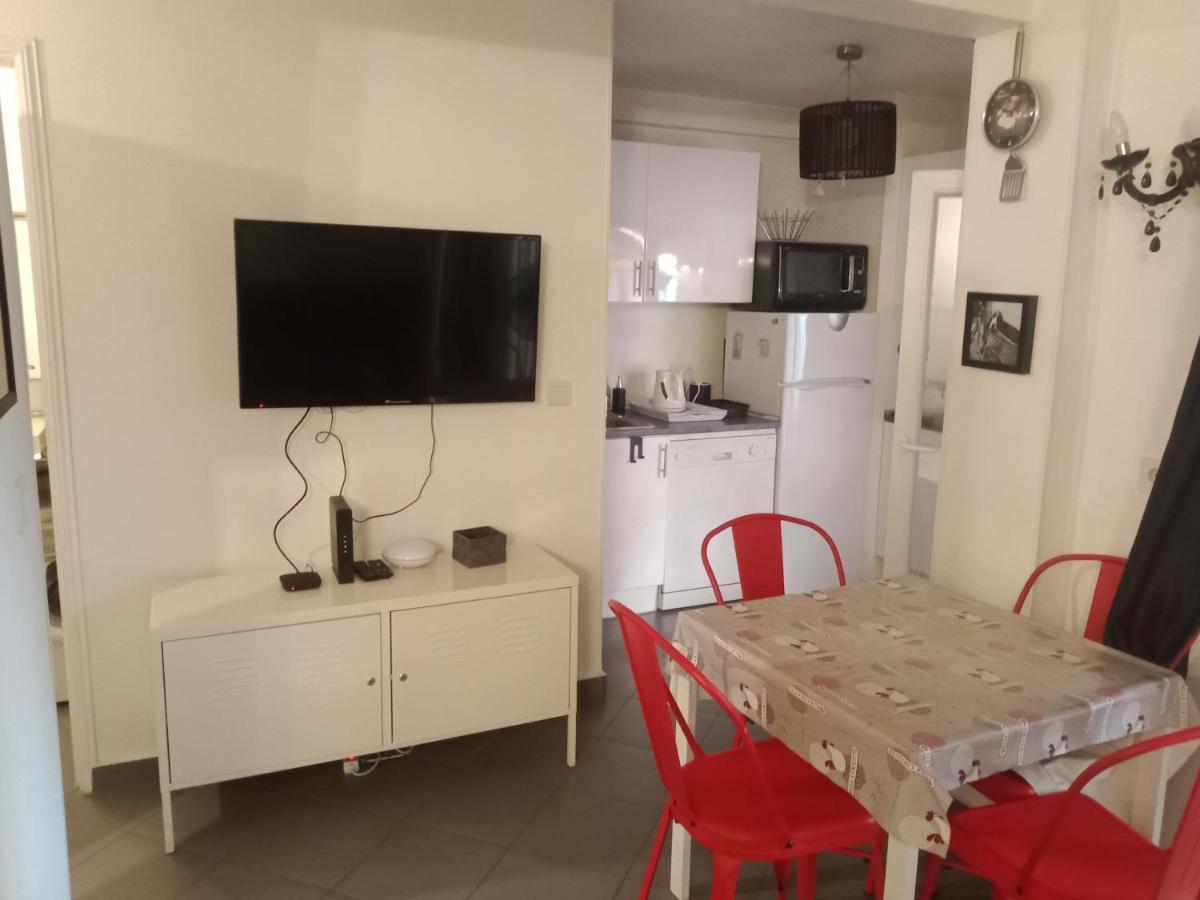 Апартаменты Studio Centre Avec Terrasse Ментона Экстерьер фото